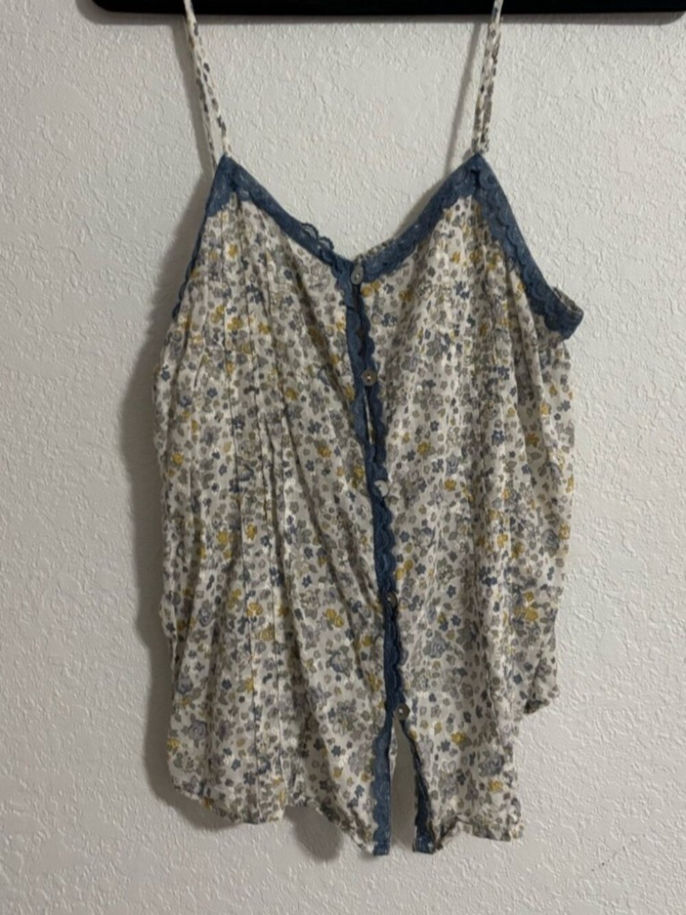 Women’s top - Picture 1 of 1
